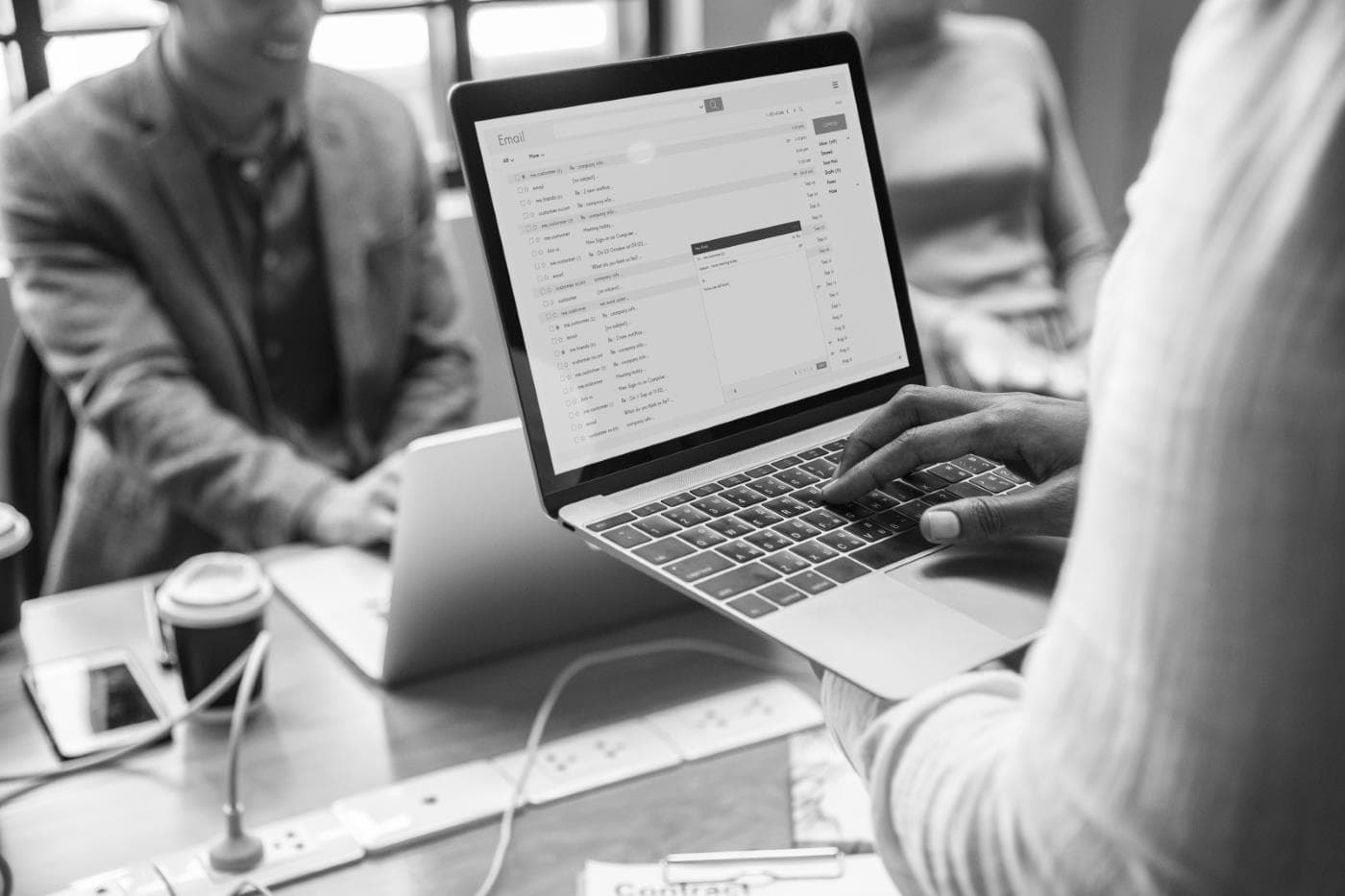 ¿Qué límites se tienen que tener en cuenta a la hora de realizar un despido objetivo por  la inadaptación de los empleados a las herramientas tecnológicas introducidas por la empresa?